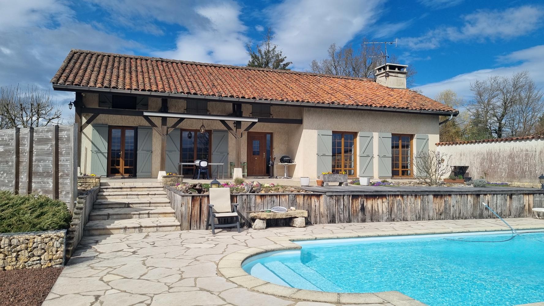DRUILLAT (01160) Maison avec piscine