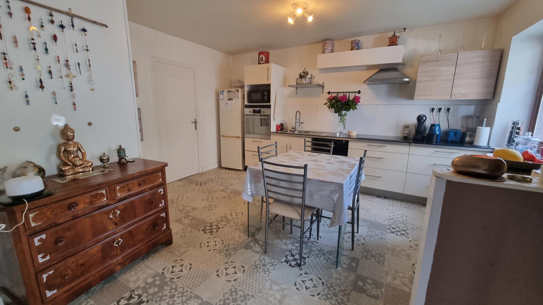 SOUCLIN MAISON DE VILLAGE EN VIAGER